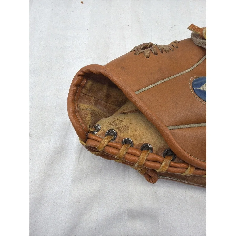 SPALDING The Handler 3 Finger Snap Closure Brown Baseball Glove